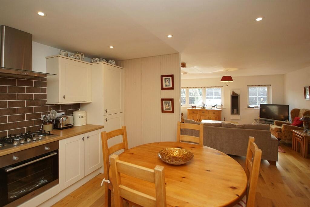 Additional image 11 of Stunning 4 Bedroom Cottage With Equally Stunning 2 Double Bedroom Detached Annexe, Winterbourne