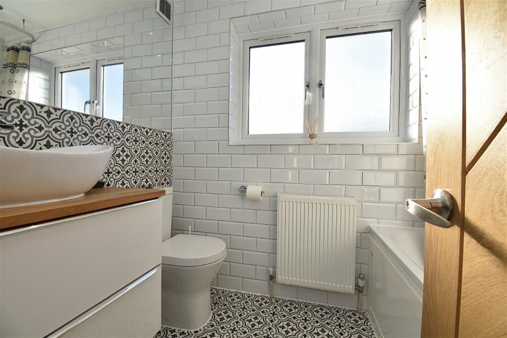 Additional image 7 of Roseberry Gardens, Orpington, BR6 9QE