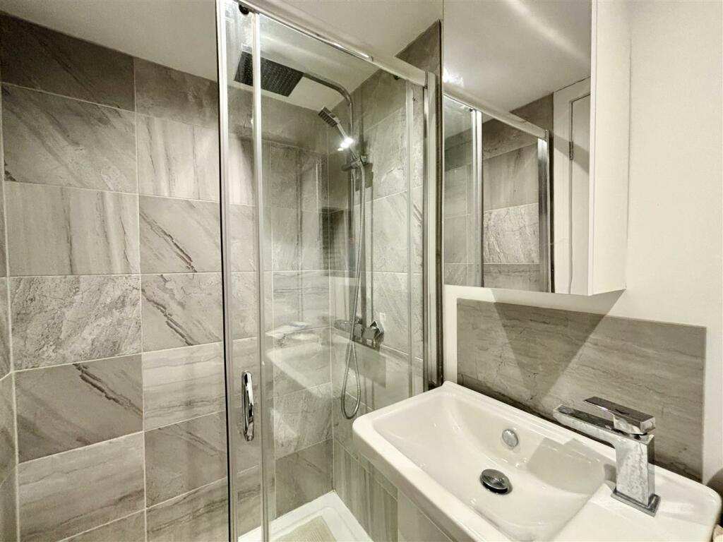 Additional image 11 of Park Grove, Queensbury, Bradford