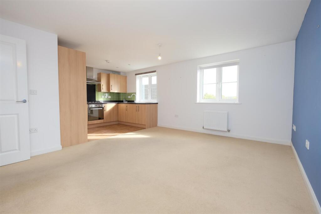 Additional image 7 of 2 BED | 2 BATH | SHIREHAMPTON