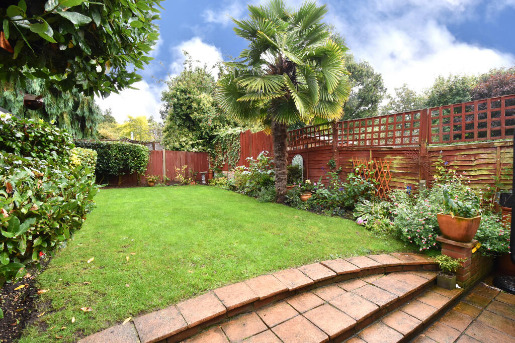 Additional image 2 of Calmont Road Bromley BR1