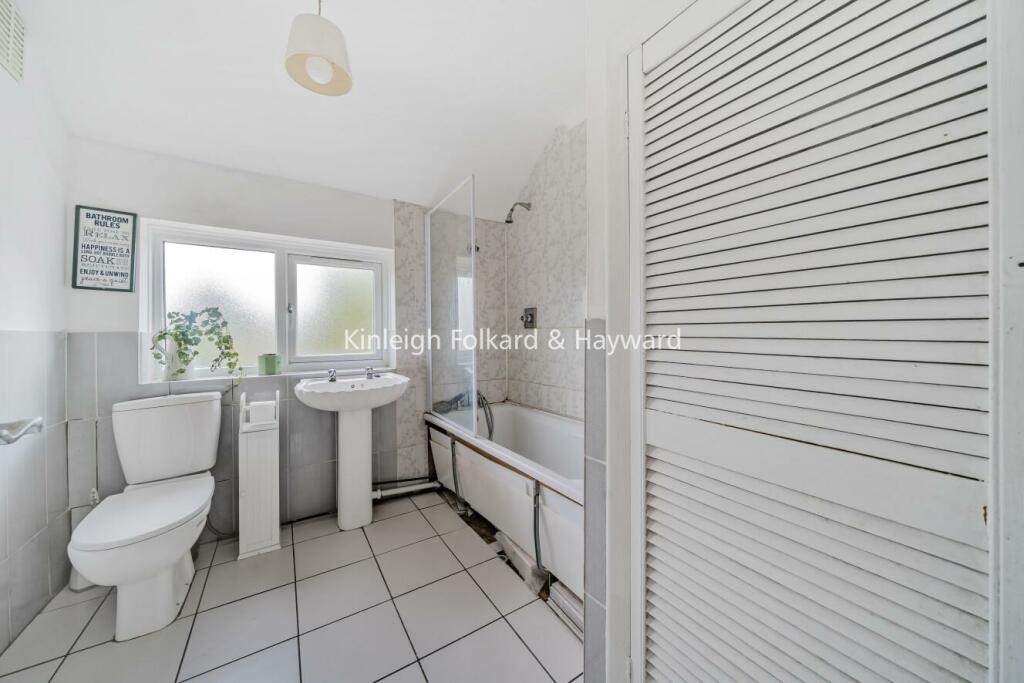 Additional image 11 of Ridgeway Drive, Greater London