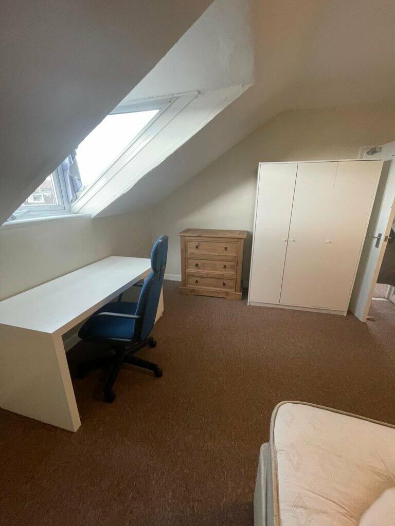 Additional image 9 of Chesterfield Road Top Ref 601