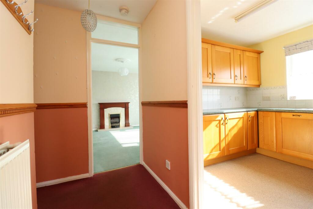 Additional image 3 of Level walk to Clevedon Town Centre