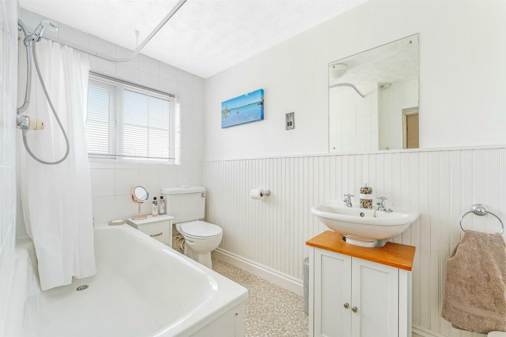 Additional image 7 of Beautiful Cottage in Kenn