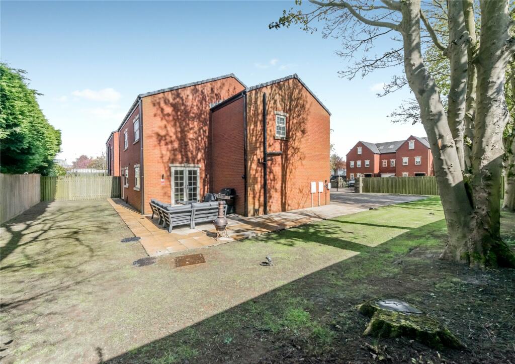 Additional image 16 of Willow Tree Gardens, Birkenshaw, Bradford, West Yorkshire, BD11