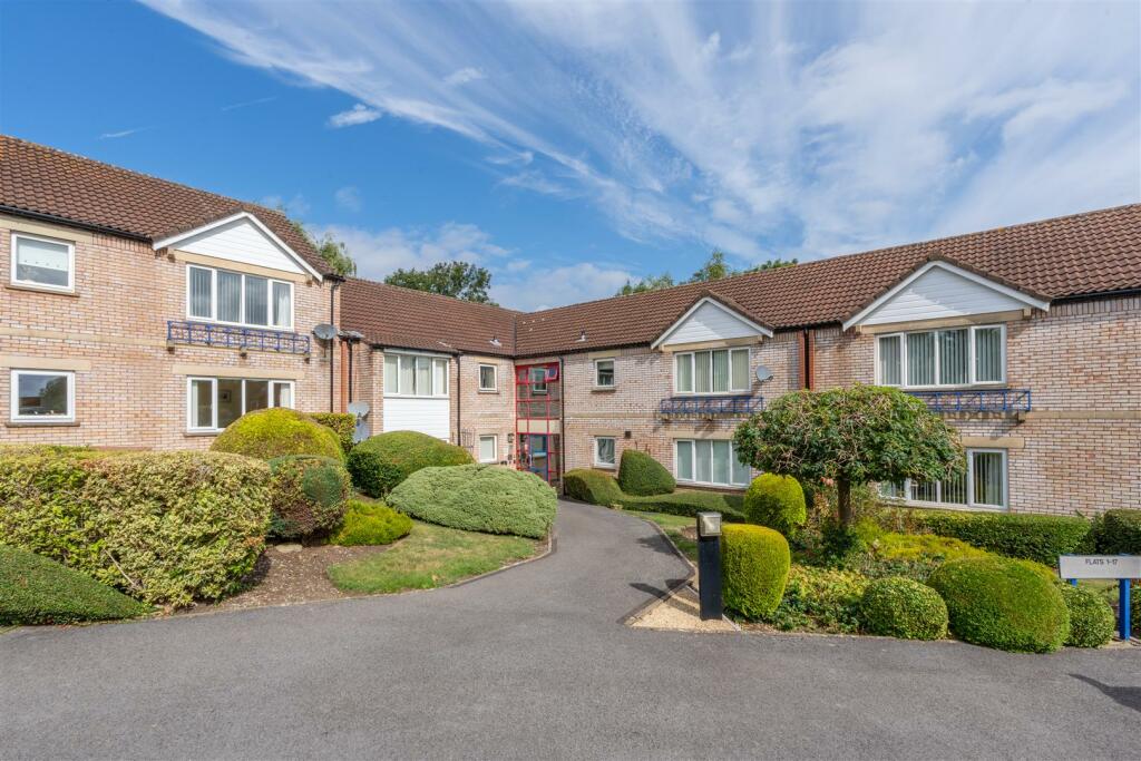 Fairacres Close, Keynsham, Bristol