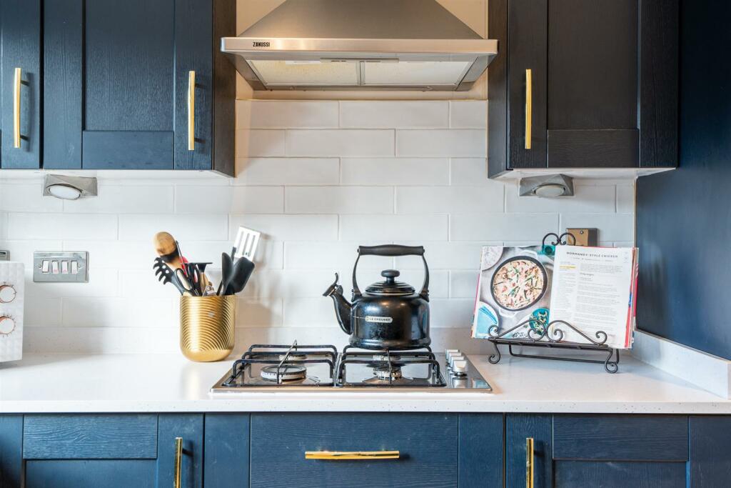 Additional image 17 of Mendip Road - Stunning Family Home!