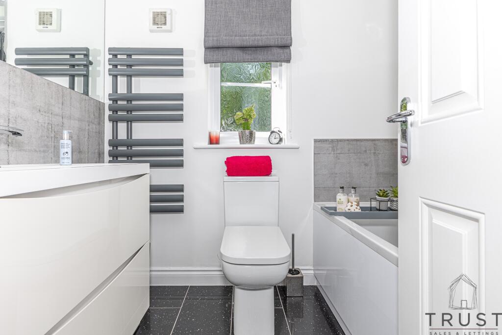 Additional image 44 of Pyenot Gardens, Cleckheaton