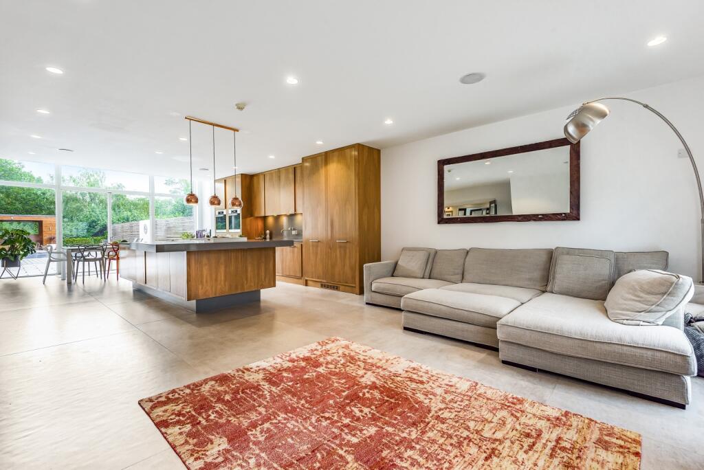 Additional image 7 of Mavelstone Close, Bromley, Kent