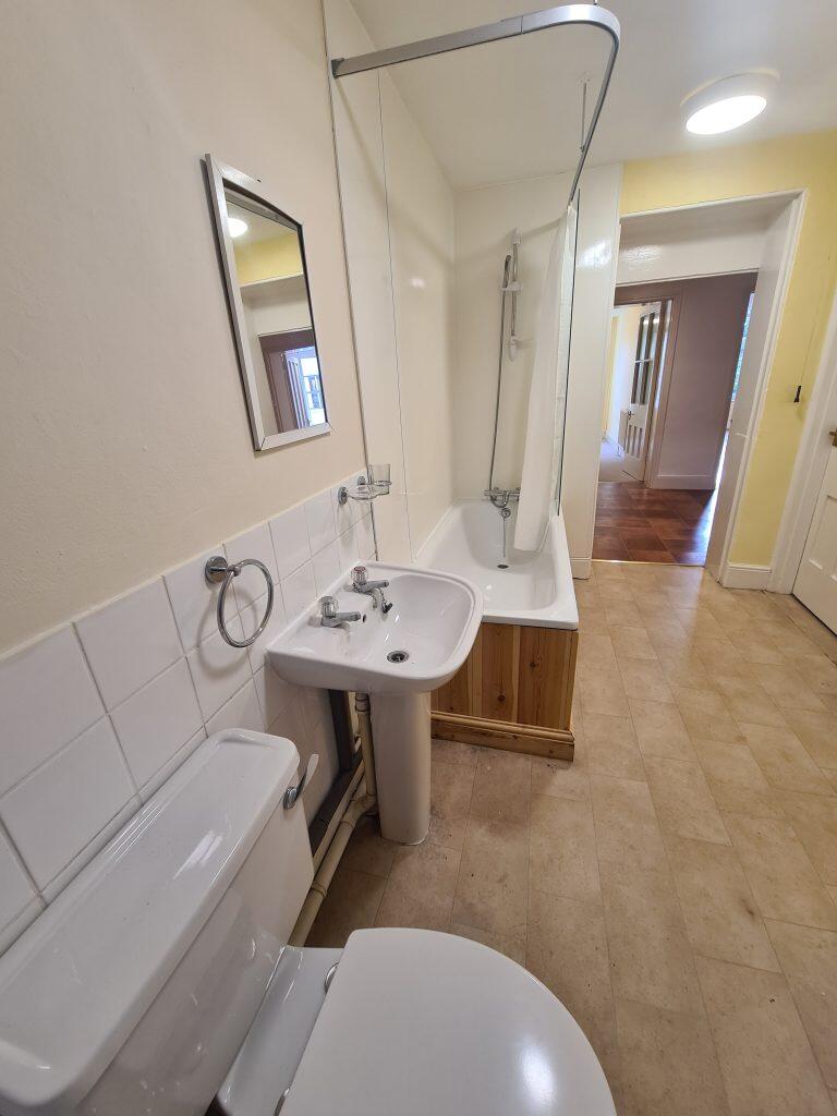 Additional image 9 of Beaufort Road – Garden Flat Ref 284