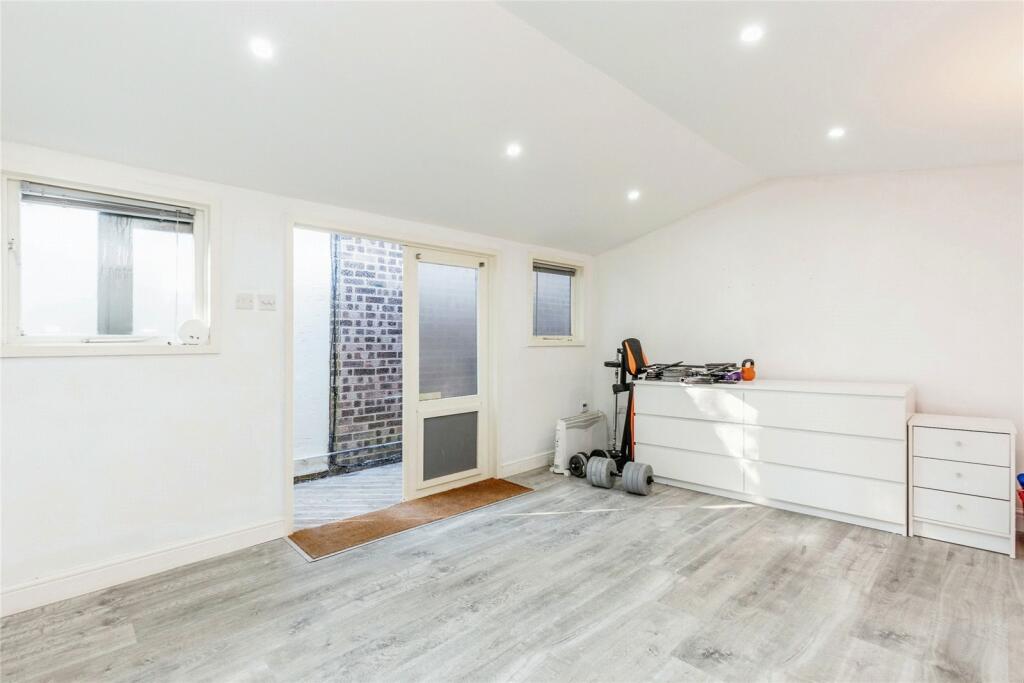 Additional image 10 of Blackthorn Square, CLEVEDON, Avon, BS21