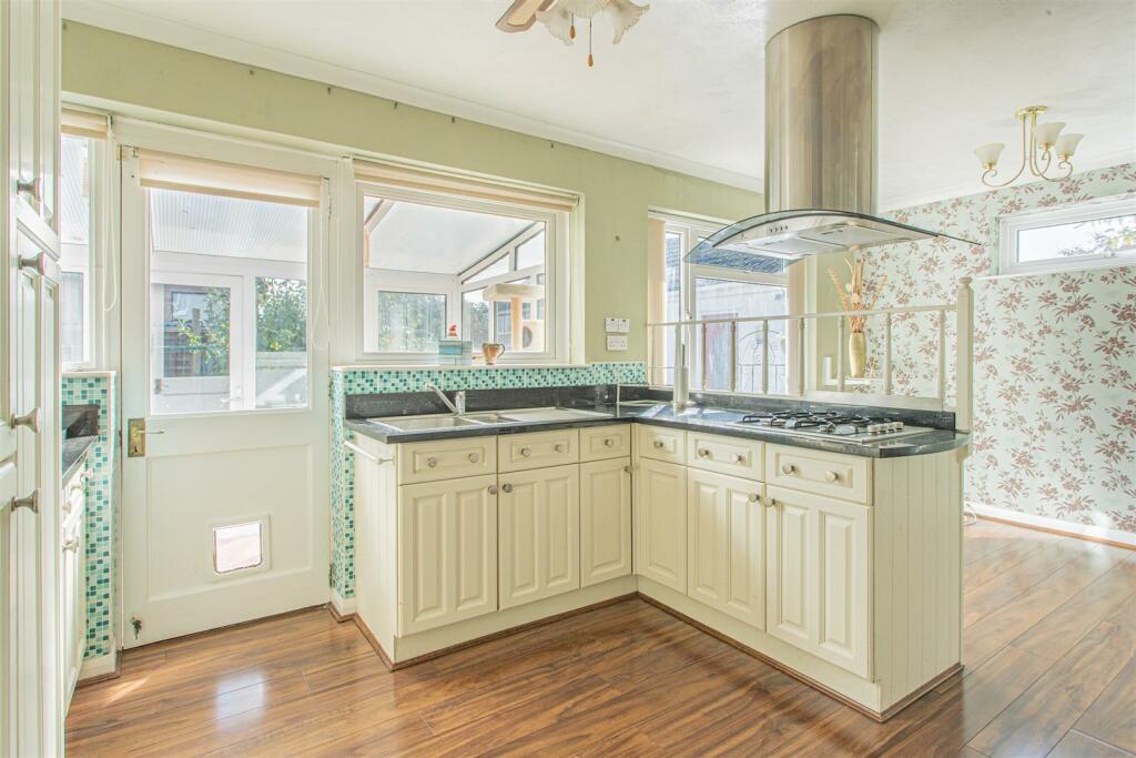 Additional image 14 of Common Road, Hanham, Bristol