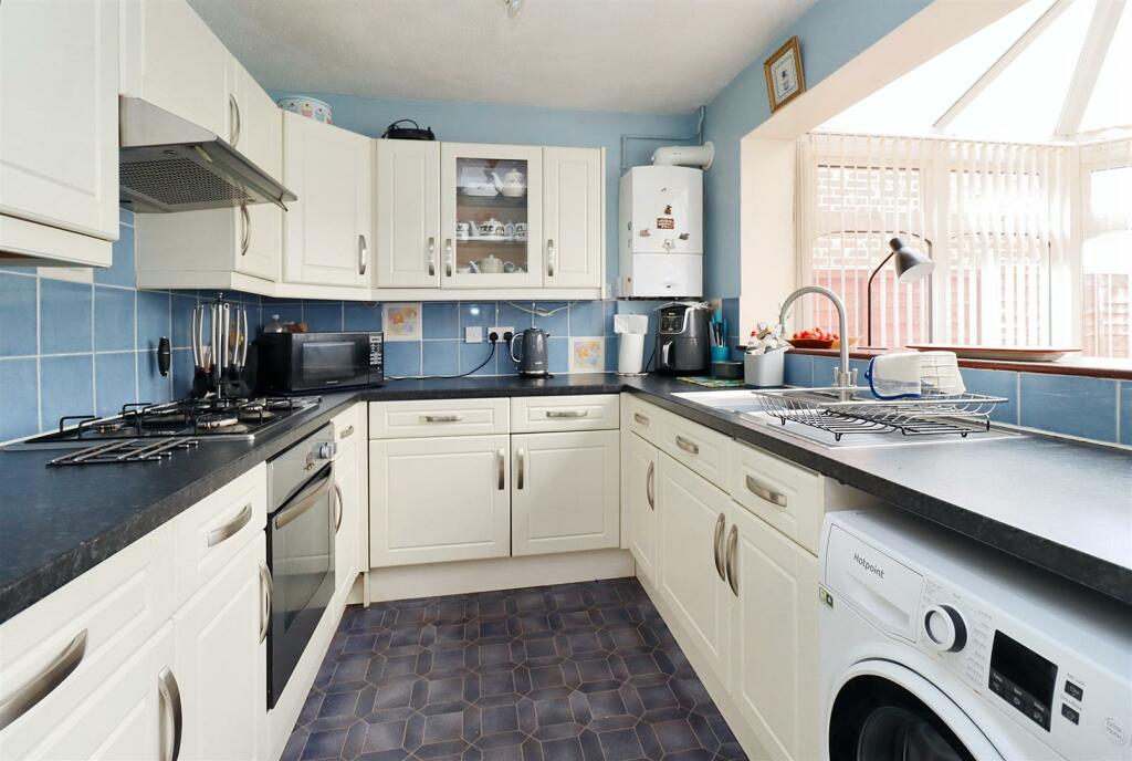 Additional image 3 of Attractive home close to riverbank walks