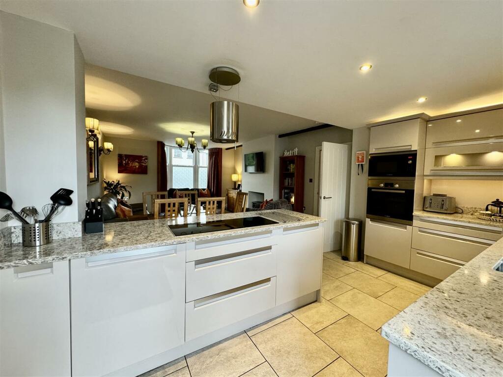 Additional image 27 of Main Street, Keswick