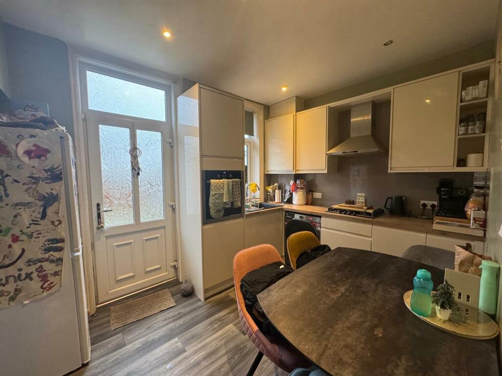 Additional image 11 of Cleckheaton Road, Low Moor, Bradford