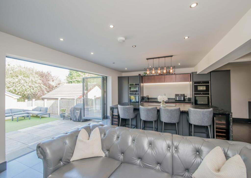 Additional image 4 of Dewsbury Road, Gomersal, Cleckheaton, West Yorkshire, BD19