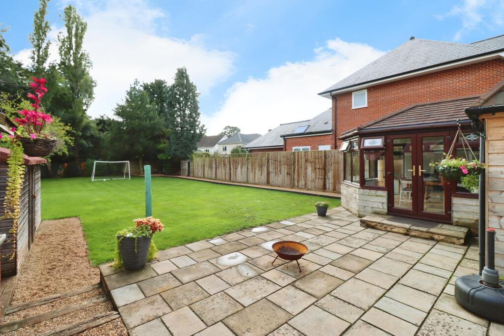 Primary image of Malmains Drive, Frenchay, Bristol, BS16