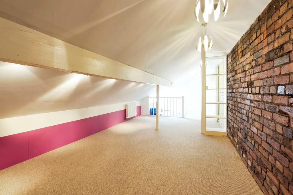 Additional image 15 of Woodlands House, Baildon, Shipley