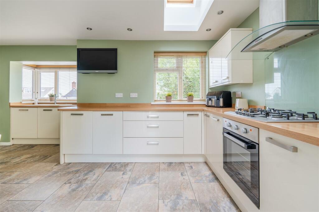 Additional image 9 of Oakfield Road, Keynsham, Bristol