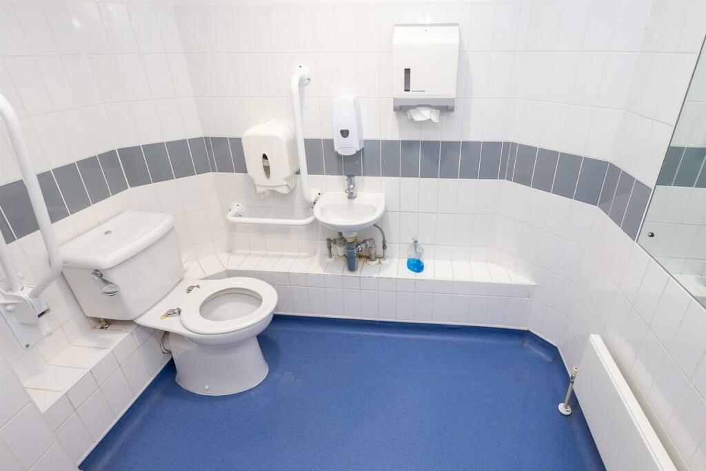 Additional image 16 of FREEHOLD OFFICE BUILDING | BS20