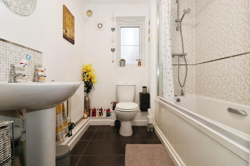 Additional image 13 of Leaze Close, Thornbury, Bristol