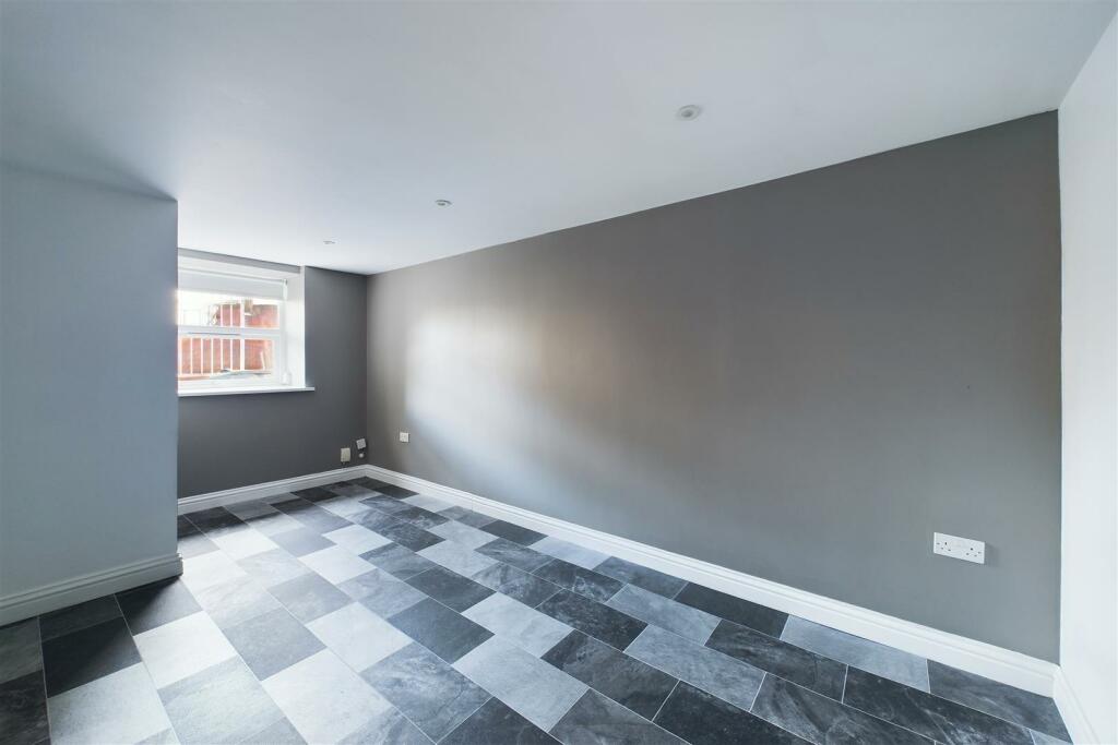 Additional image 6 of 2 BED FLAT | KNOWLE