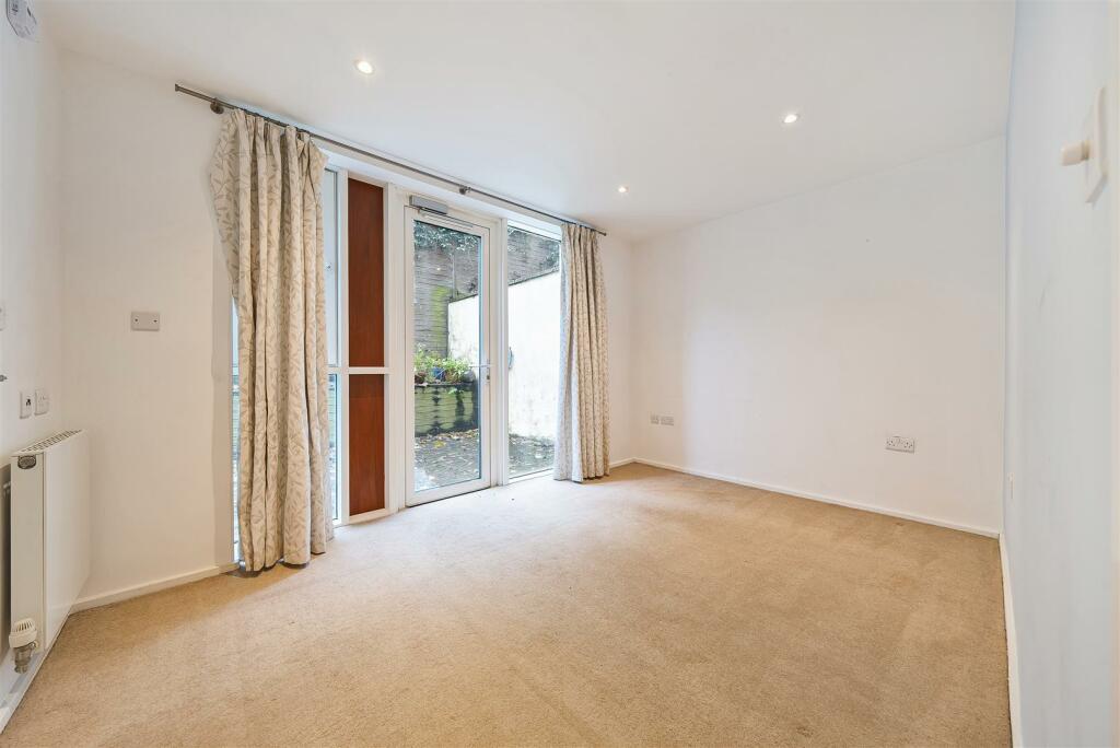 Additional image 12 of Gorse Lane, Clifton