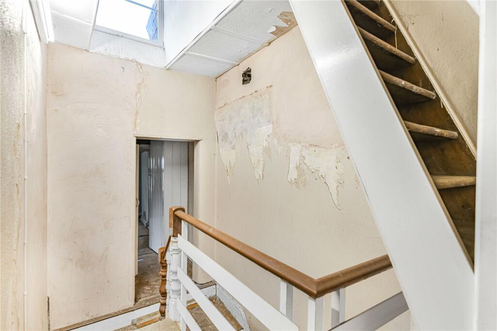 Additional image 10 of Farwig Lane, Bromley, BR1