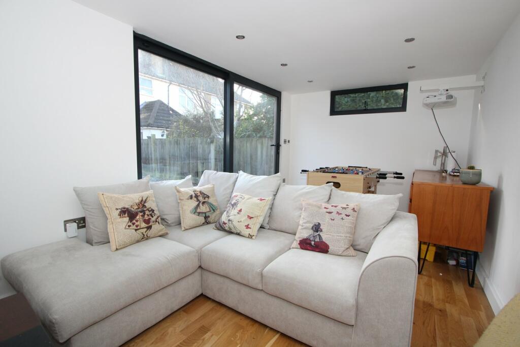 Additional image 13 of Bloomfield Road, Bromley, BR2