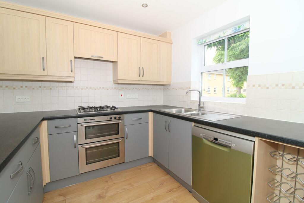 Additional image 11 of Sparkes Close, Bromley, BR2