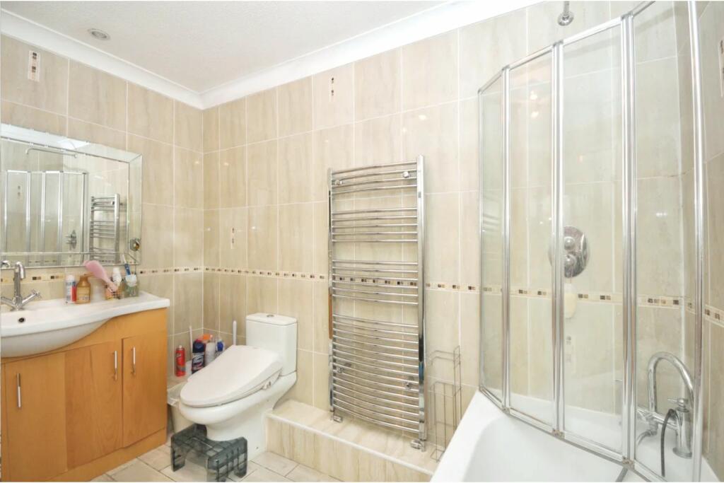 Additional image 7 of Oakham Drive, Bromley, BR2