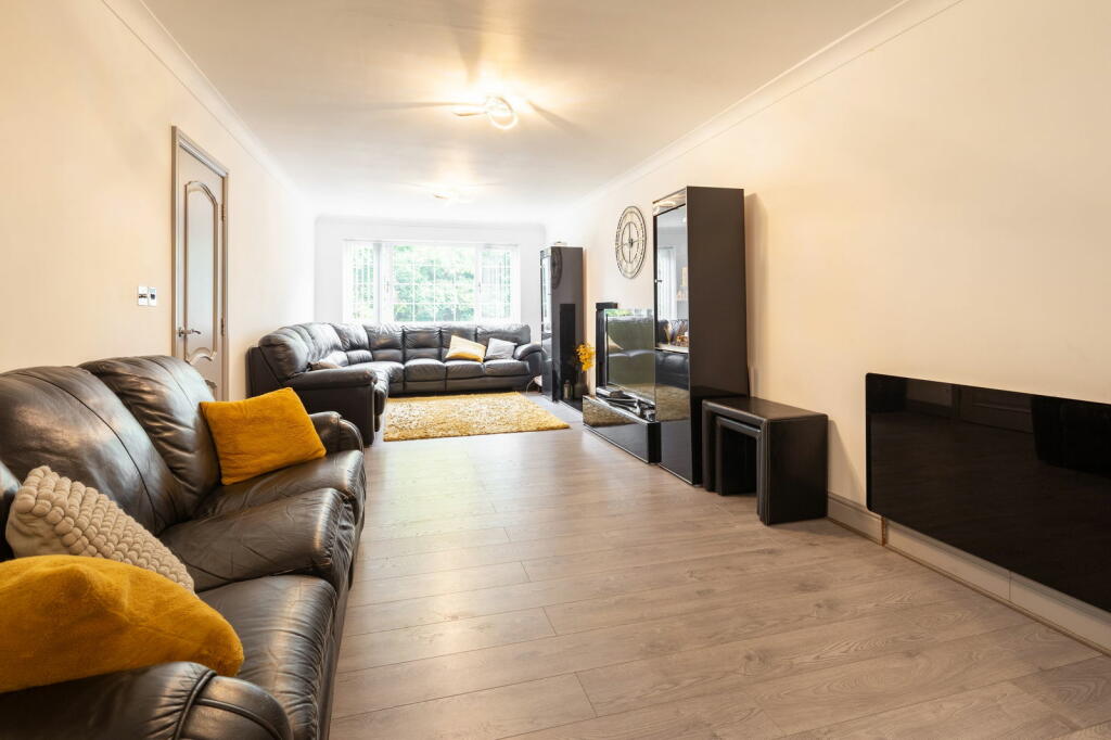 Additional image 13 of Grange Park Drive, Bingley, BD16 1NJ