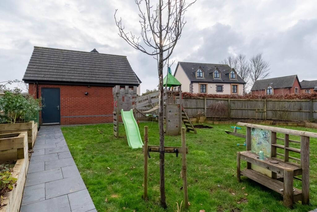 Additional image 33 of 32 Winstones Road