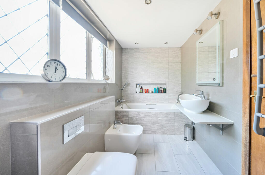 Additional image 14 of Leesons Hill, Chislehurst, Kent, BR7