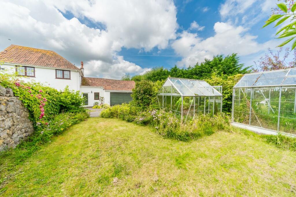 Additional image 10 of Charming cottage situated within 1/3 of an acre on the fringes of Claverham