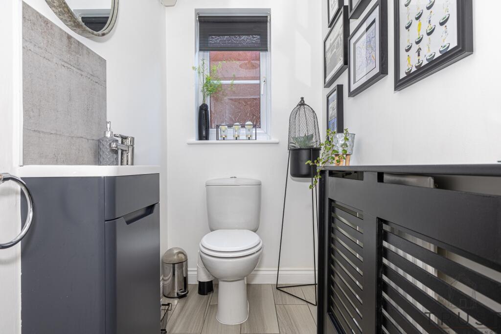 Additional image 21 of Pyenot Gardens, Cleckheaton