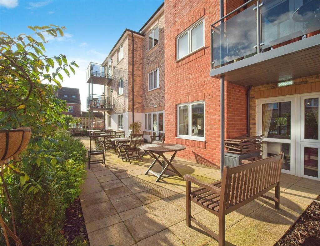 Additional image 4 of Trewin Lodge, Yate, Bristol