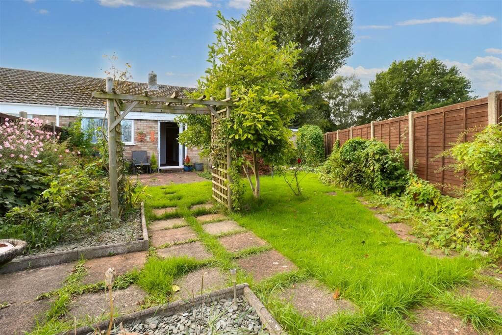 Additional image 9 of Level walk to Clevedon Town Centre