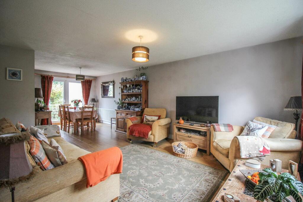 Additional image 2 of Crossmoor Road - 4 Bedroom Family Home