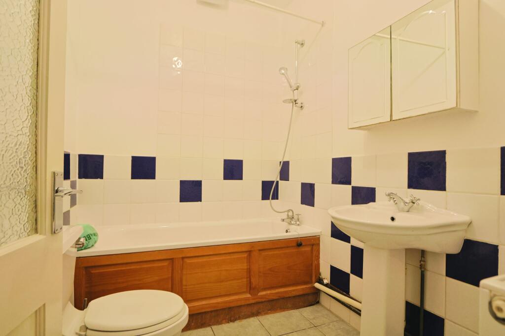 Additional image 7 of Basement Flat,  Sydenham Road, Cotham, Bristol
