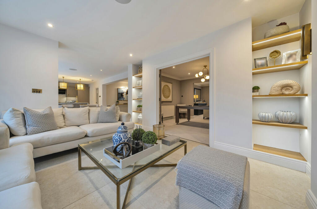 Additional image 10 of Sutherland Avenue, Petts Wood, BR5