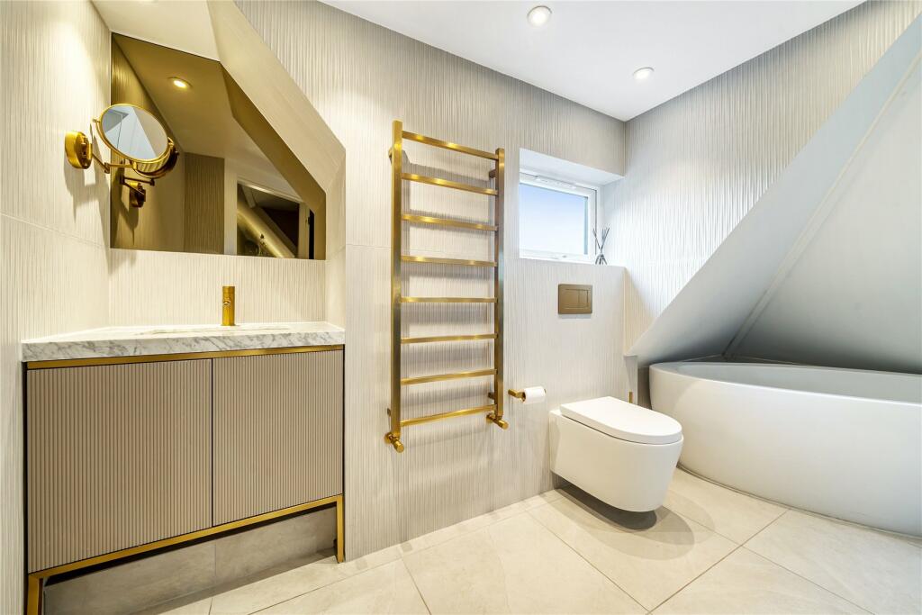 Additional image 21 of Hollydale Drive, Bromley