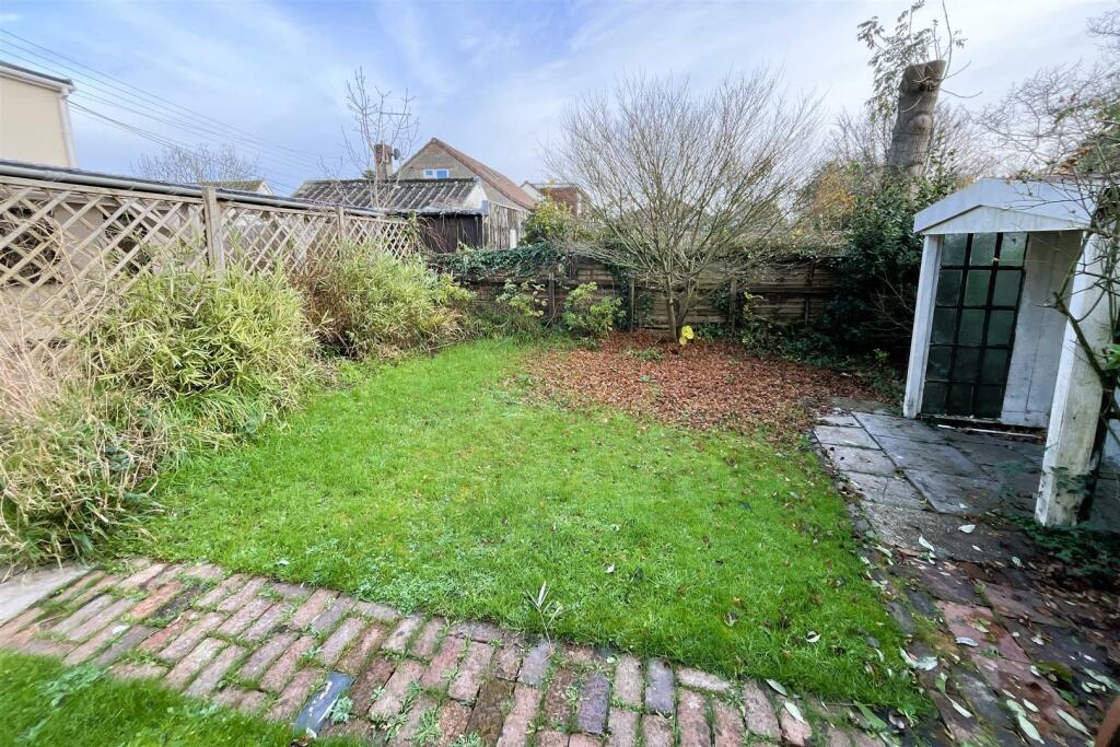 Additional image 36 of DETACHED | BASIC UPDATING | STOKE LODGE