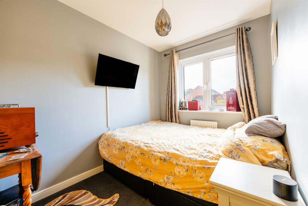 Additional image 11 of Mendip Road - Stunning Family Home!