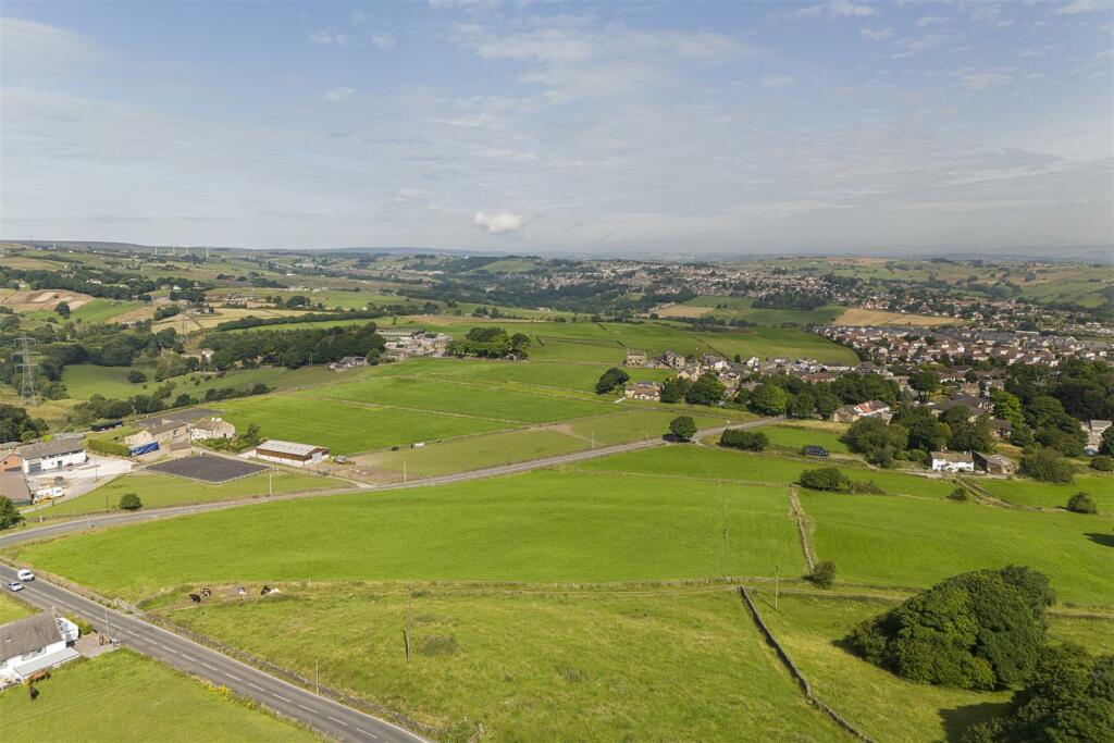 Additional image 18 of Back Lane, Queensbury