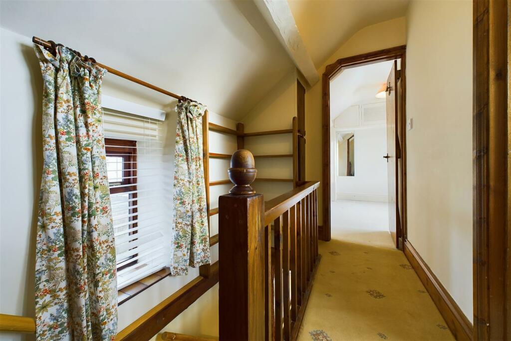 Additional image 31 of DETACHED | BASIC UPDATING | STOKE LODGE