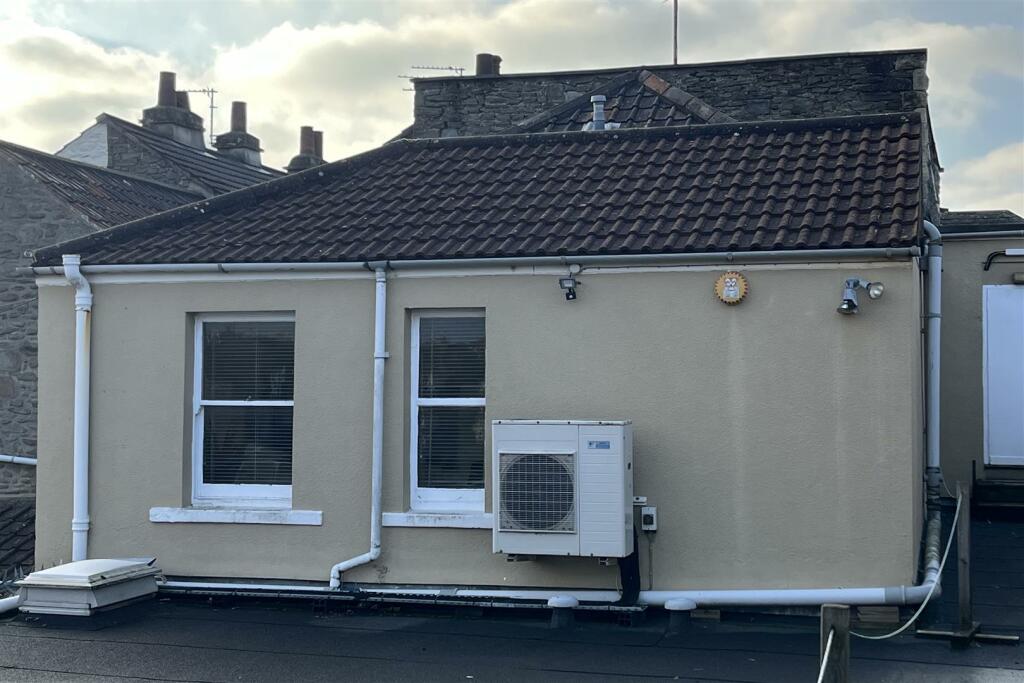 Additional image 6 of First Floor Office with parking in the town centre