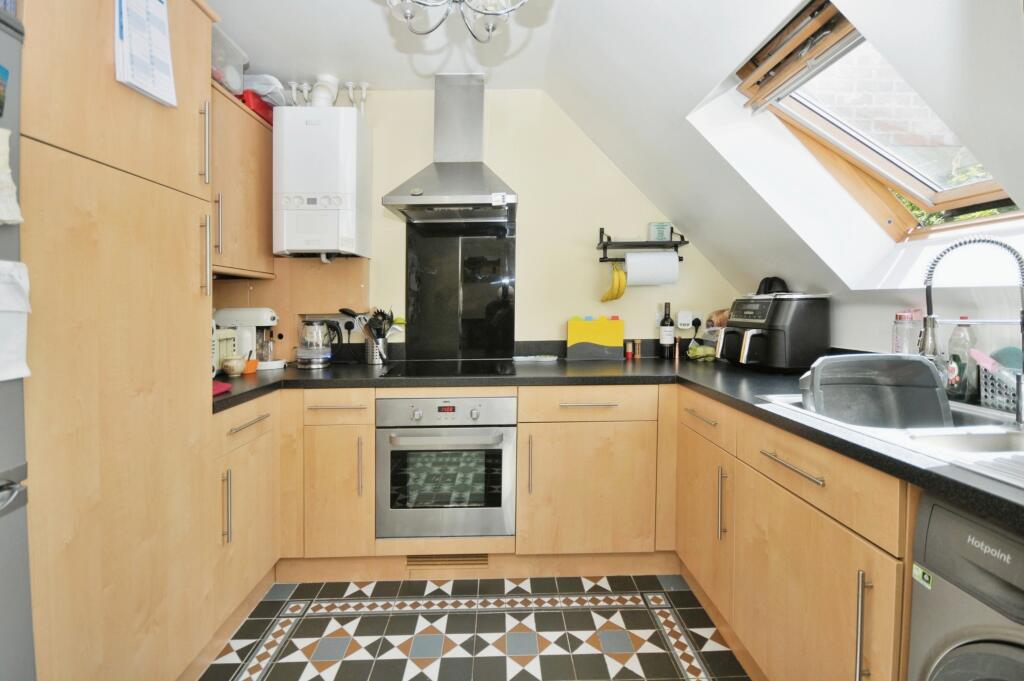 Additional image 10 of 1 Brosse Way, Bromley, BR2