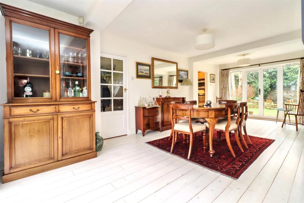 Additional image 15 of Secluded Upper Clevedon position